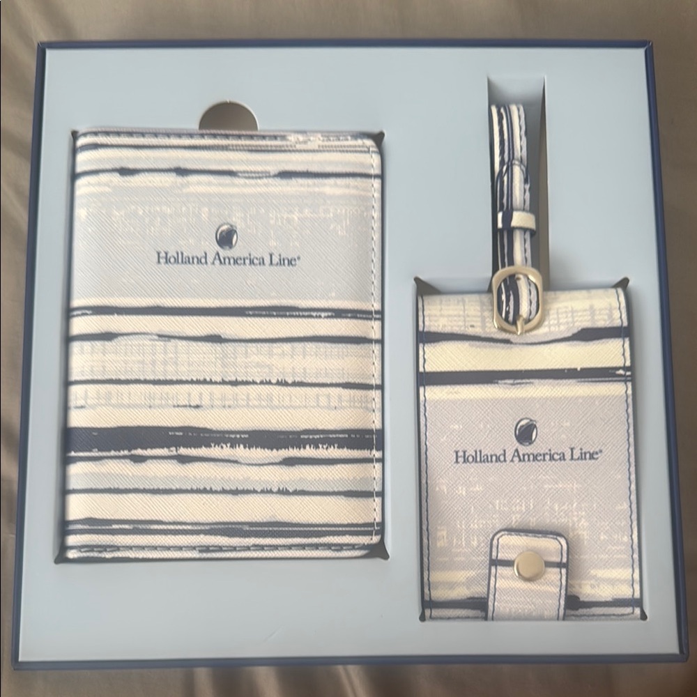 Holland America passport and luggage tag Travel Set